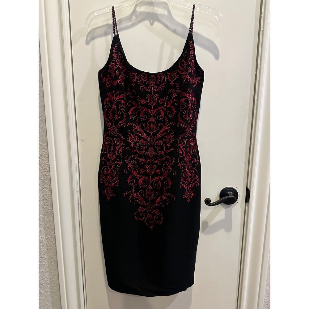 Maggy London Black Red Embroidered Sheath Dress Beaded Straps FW209 Size 4